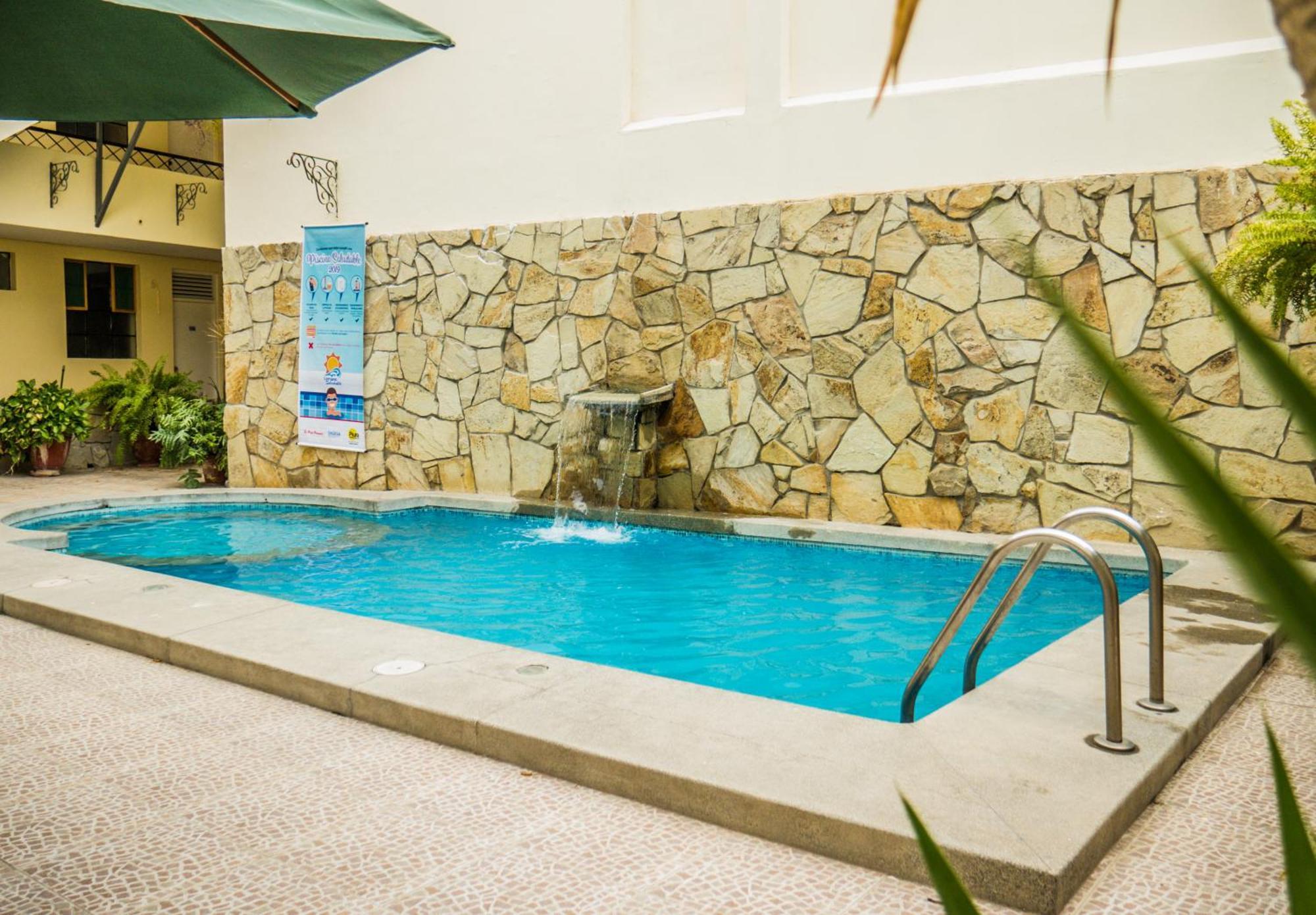 Palmeras Hotel