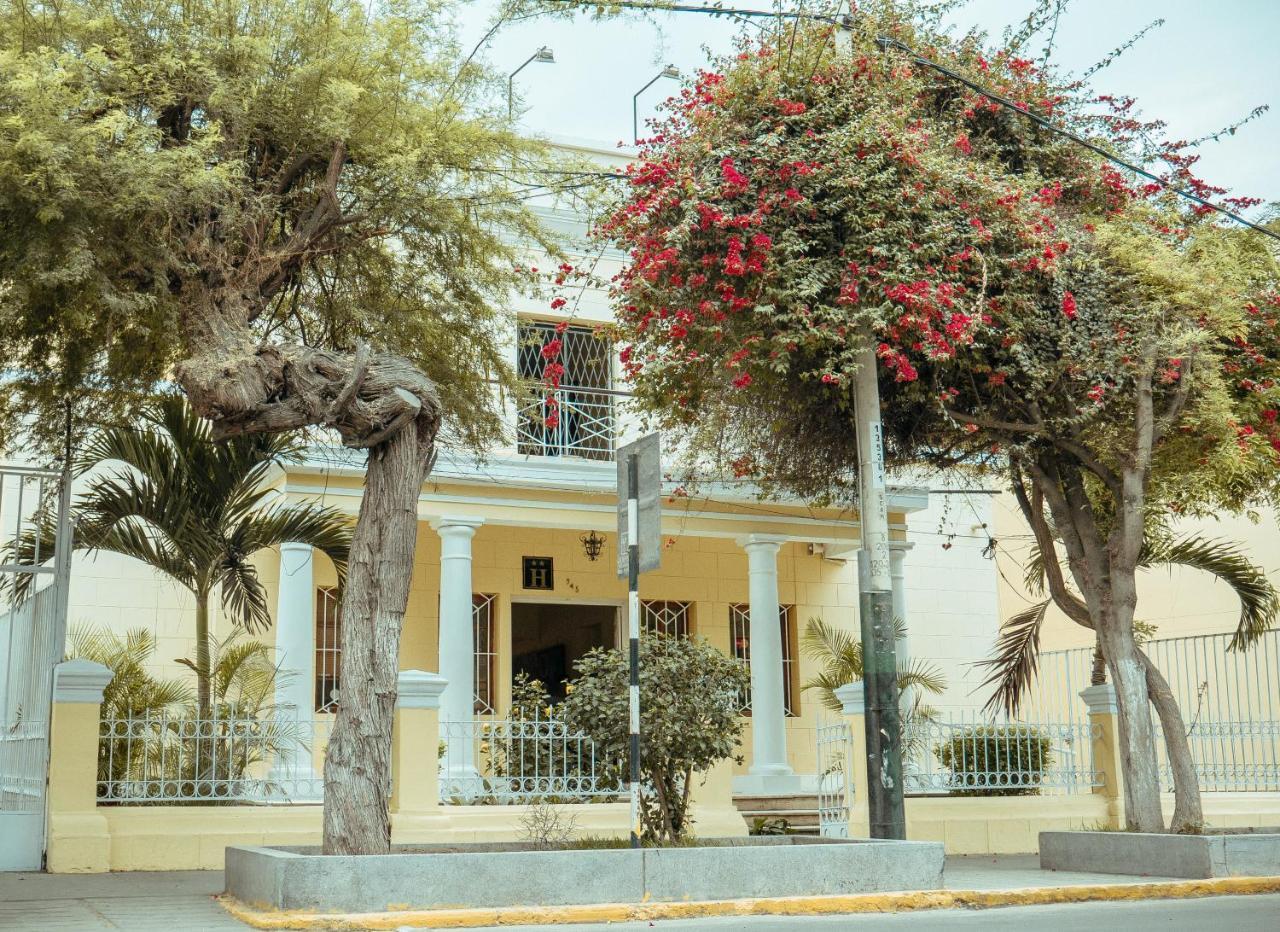 Palmeras Hotel 2*